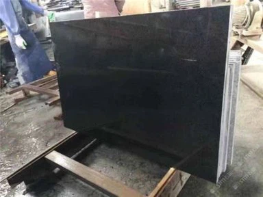 Lastre di basalto nero