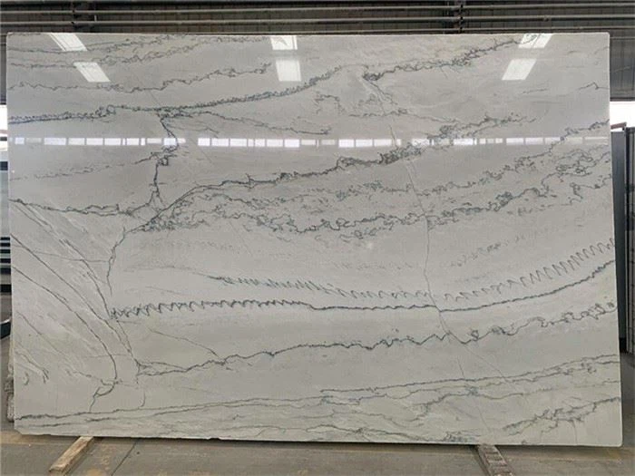 Lastra di quarzite bianca di Macaubas
