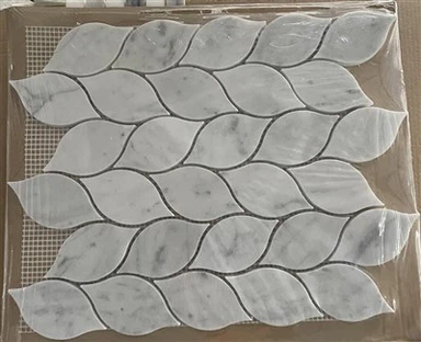 Mosaico foglia Carrara