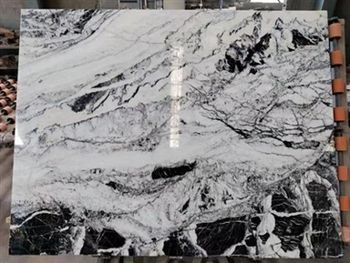 Marmo bianco di montagna